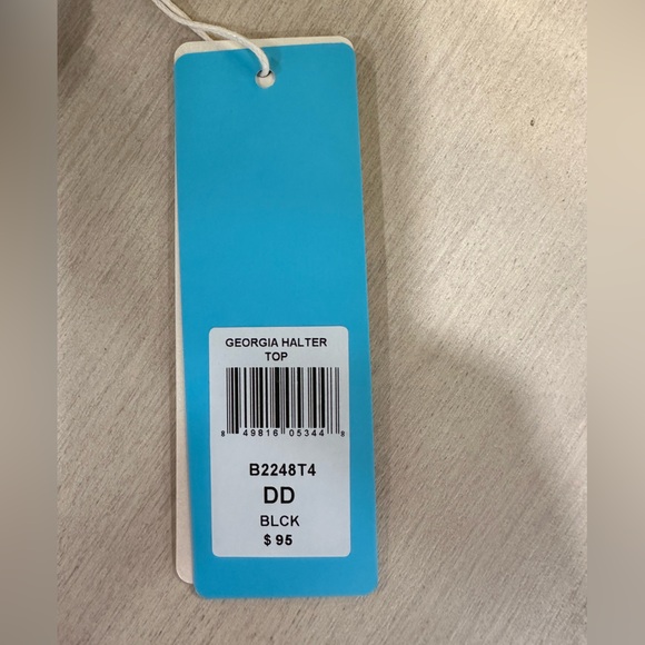 NWT: DD BEACH BUNNY BIKINI TOP - Picture 3 of 3